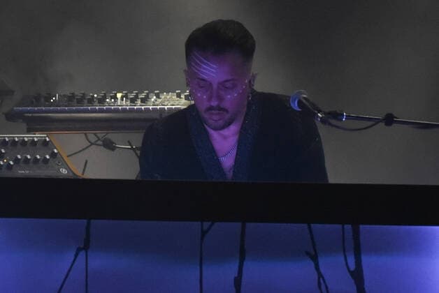 Dardust Live nel suo Storm and Drugs Tour durante Dardust Storm and Drugs Live, Concerto cantante italiano in Gardone Riviera, Italia, 16 luglio 2021