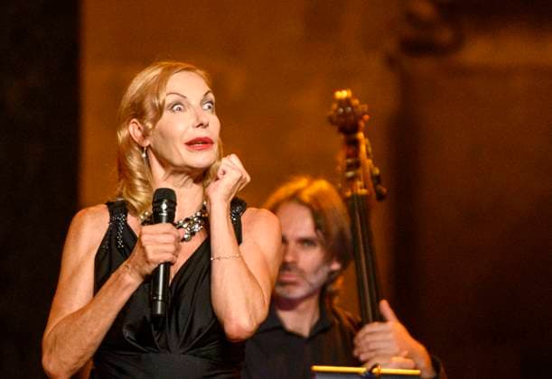 German actress and singer Ute Lemper perfoms on stage at Charles V palace during 70th Festival of Granada, Spain, 16 July 2021. EFE Miguel Angel Molina. 70th FESTIVAL OF GRANADA !ACHTUNG: NUR REDAKTIONELLE NUTZUNG!  Copyright: xMiguelxÁngelxMolinax FM6022 20210716-55884564569ddf575299f0afc6526eca908a8bd9