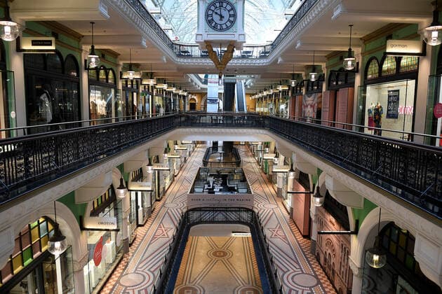 NSW CORONAVIRUS COVID19, A general view of boutique stores in the Queen Victoria Building in Sydney, Saturday, July 17, 2021. The stay-at-home orders for coronavirus-hit Greater Sydney and surrounds have been tightened with the lockdown extended for a further 2 weeks. ( NO ARCHIVING, EDITORIAL USE ONLY, NO USE IN BOOKS WITHOUT CONSENT SYDNEY NSW AUSTRALIA  Copyright: xDANxHIMBRECHTSx 20210717001557880523