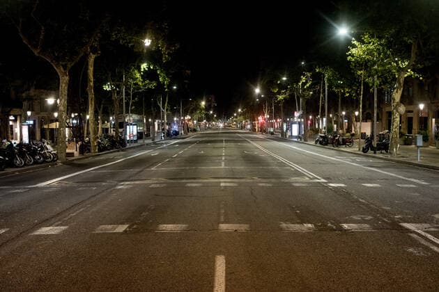 July 17, 2021, Barcelona, Spain: The empty Passeig de Gracia street during the first day of nightly curfew reimposed in Barcelona and almost all Catalan territory to try to stop the spread of Coronavirus Delta variant. Barcelona Spain - ZUMAb137 20210717_zap_b137_010 Copyright: xJordixBoixareux