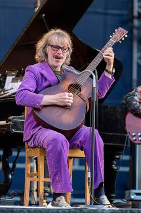 Helge Schneider live mit dem Programm Let s Lach bei den Filmnächten am Elbufer. Dresden, 16.07.2021