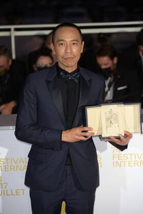 74th Cannes Film Festival, Photocall Palme D Or Winner. Pictured Apichatpong Weerasethakul poses with the Jury Prize  Copyright: xSimonexComix xIPAx xCannesxpoolx