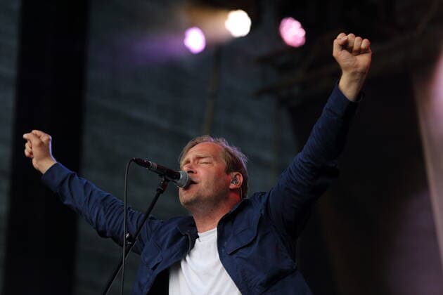 Thees Uhlmann bei einem Konzert am Waschhaus in Potsdam, 17. Juli 2021. Waschhaus Open Air