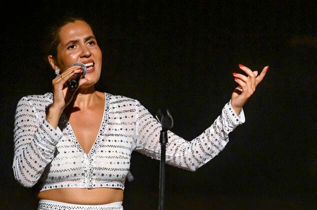 Copenhagen Jazz Festival 2021 Den danske sangerinde Coco O. paa scenen i DR Koncertsalen loerdag den 17. juli 2021 i duokoncert med pianist og producer August Rosenbaum, én af medskaberne af hendes anmelderroste nye album It s a Process .. , Copenhagen Copyright: TorbenxChristensen TorbenxChristensenx COP106 spdk20210718-004715-L