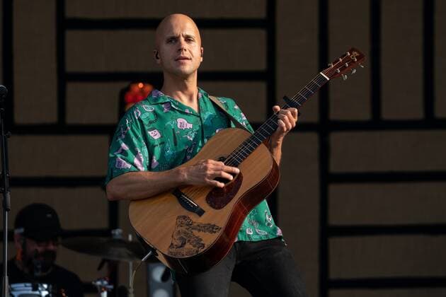 Strandkorb Open Air mit Milow. 17.07.2021 Milow & Band auf dem Strandkorb Open Air in der BRITA Arena Wiesbaden. Wiesbaden BRITA-Arena Hessen