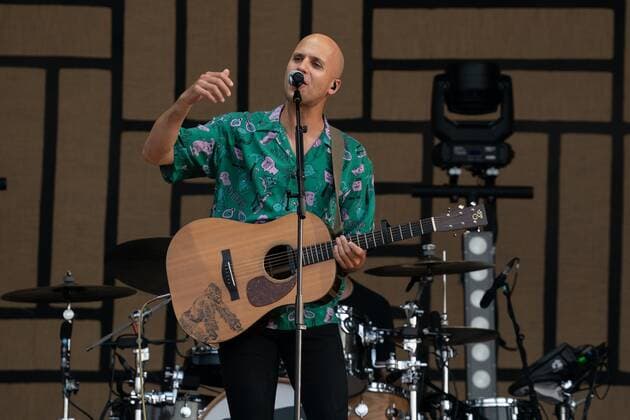 Strandkorb Open Air mit Milow. 17.07.2021 Milow & Band auf dem Strandkorb Open Air in der BRITA Arena Wiesbaden. Wiesbaden BRITA-Arena Hessen