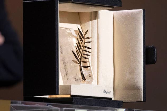 Die Goldene Palme bei der Preisverleihung auf dem Festival de Cannes 2021 74. Internationale Filmfestspiele von Cannes im Palais des Festivals. Cannes, 17.07.2021