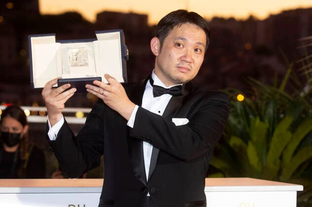 Ryusuke Hamaguchi beim Photocall der Preisträger auf dem Festival de Cannes 2021 74. Internationale Filmfestspiele von Cannes am Palais des Festivals. Cannes, 17.07.2021