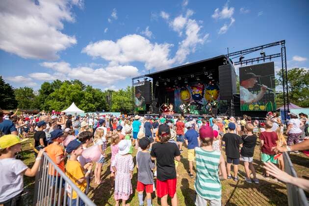 Deine Freunde live beim Picknick Konzert auf der Zoopark Festwiese. Erfurt, 18.07.2021