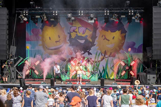 Deine Freunde live beim Picknick Konzert auf der Zoopark Festwiese. Erfurt, 18.07.2021