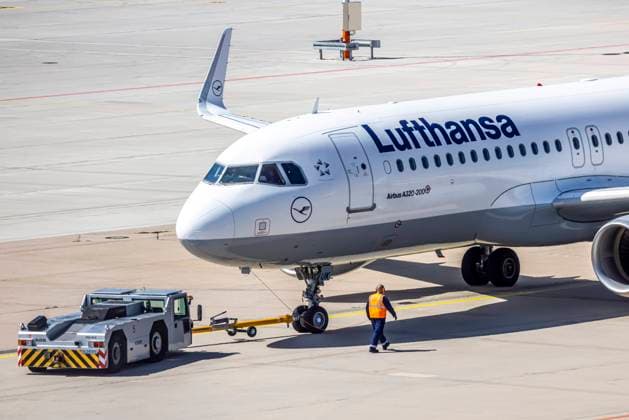 Flughafen Stuttgart STR EDDS. Manfred Rommel Airport. D-AIUK, LUFTHANSA, AIRBUS A320-200. Deutschland, Baden-Württemberg, Stuttgart, 18.07.2021.