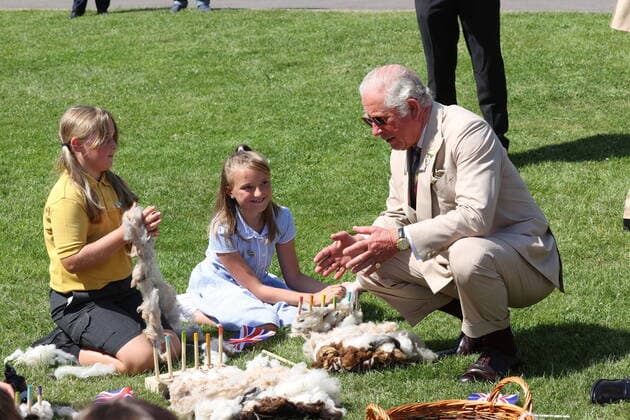 Entertainment Bilder des Tages . 21 07 2021. Bideford , United Kingdom. Prince Charles, Prince of Wales and Camilla, Duchess of Cornwall, at the The Burton at Bideford art gallery in Bideford, United Kingdom.  xStephenxLockx xi-Imagesx IIM-22434-0009