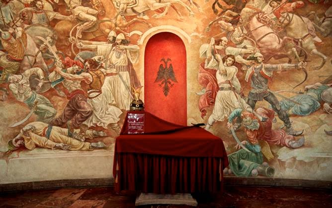 Kruja, Albanien, Skanderbeg-Museum, Innen