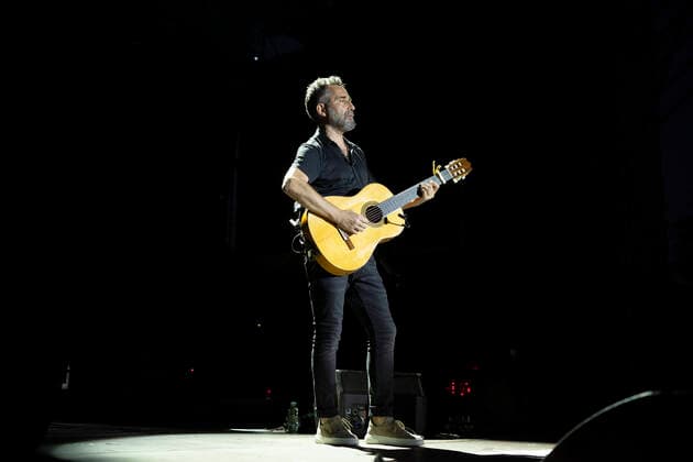 July 21, 2021, Madrid, Spain: Singer Jorge Drexler plays a guitar during a music concert at the summer festival Noches del Botanico in Madrid. Madrid Spain - ZUMAs197 20210721_zaa_s197_182 Copyright: xAtilanoxGarciax