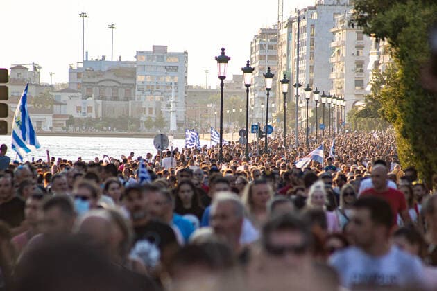 Demonstration Against The Mandatory Vaccine In Thessaloniki Thousnads of people are seen marching at the seafront of Thessaloniki during the Anti-Vaccination protest. Demonstration Against The Mandatory Vaccine was held in Thessaloniki and Athens in Greece on Wednesday July 21, 2021. One week after the massive protest against the mandatory vaccination the anti-vaxx campaign continues with a big group protesting in the streets of the city of Thessaloniki. The protest was organized via social media by anti-vaccination believers. According to the group more than 40.000 people participated, while the police estimated unofficially slightly around 15.000 people participating in the demonstration. As the Greek government is passing a legislation  Copyright: xNicolasxEconomoux