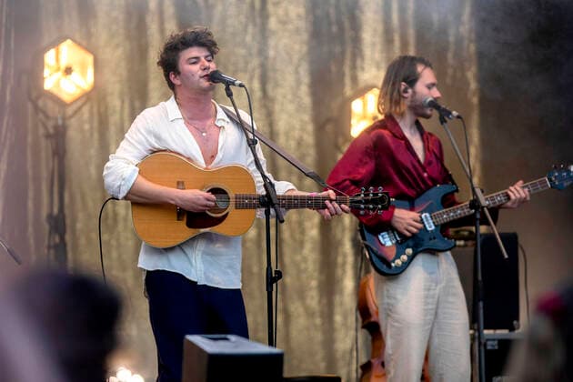 Faber und Janos Mijnssen live beim Picknick Konzert auf der Zoopark Festwiese. Erfurt, 22.07.2021
