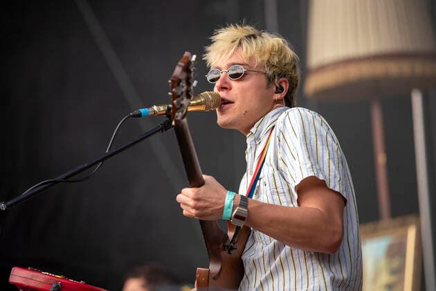 Matthias Rohde von Von Wegen Lisbeth live beim Picknick Konzert auf der Zoopark Festwiese. Erfurt, 23.07.2021