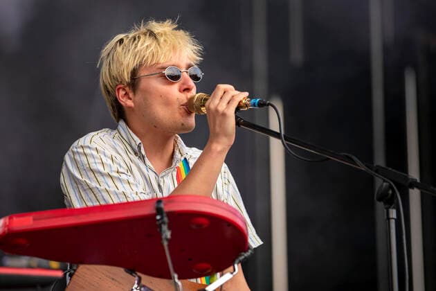 Matthias Rohde von Von Wegen Lisbeth live beim Picknick Konzert auf der Zoopark Festwiese. Erfurt, 23.07.2021