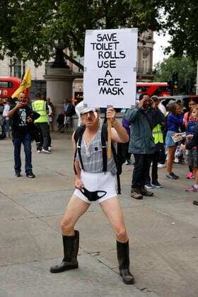 News Bilder des Tages Coronavirus in Großbritannien, Impfgegner protestieren in London . 24 07 2021. London, United Kingdom. Anti-Vaxx demonstrators protesting in London against the Governments Freedom Day and the introduction of vaccine passports  xMarkxThomasx xi-Imagesx IIM-22450-0001