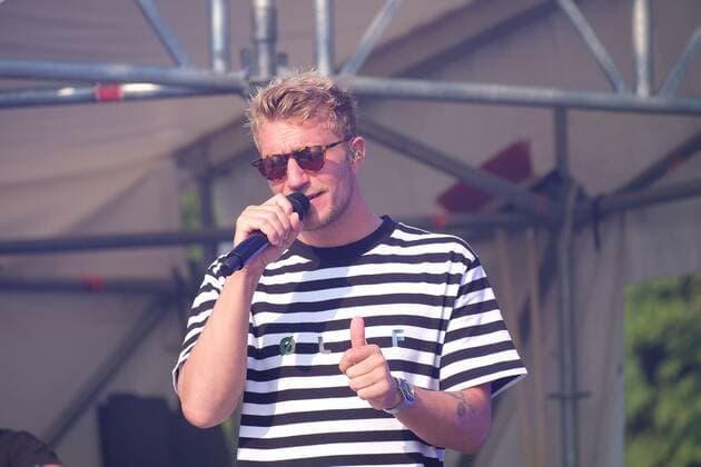 23.07.2021 Kulturzelt Kassel, Hessenkampfbahn Kassel Hessen Konzert CHEF SPECIAL Holländer Indie-Pop Band aus Haarlem, Niederlande Mitglieder Sänger Joshua Nolet, Gitarrist Guido Joseph, Bassist Jan Derks, Keyboarder Wouter Heeren und Schlagzeuger Wouter Jerry Prudon