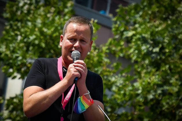 24.07.2021, xlakx, Vermischtes, Christopher Street Day in Berlin emspor, v.l.Klaus Lederer (Die Linke),Kultursenator eroeffnet mit einer Ansprache Berlin *** 24 07 2021, xlakx, miscellaneous, Christopher Street Day in Berlin emspor, v l Klaus Lederer Die Linke ,Senator of Culture opens with a speech Berlin