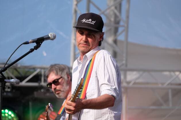 22.07.2021 Kulturzelt Kassel, Hessenkampfbahn Kassel Hessen Konzert TOCOTRONIC - LET THERE BE TOCOTRONIC Mitglieder Gesang Dirk von Lowtzow Gitarre, Keyboard Rick McPhail Schlagzeug, Keyboard, Gesang Arne Zank Bass Jan Müller