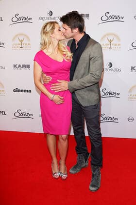 Jupiter Award in Berlin Thore Schoelermann mit Freundin Jana Julie Kilka bei der Verleihung des Jupiter Award 2013 in Berlin 110413 Berlin Deutschland Copyright: xJamesxColdreyx