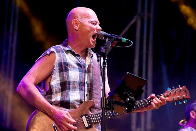 Entertainment Bilder des Tages Singer Jesus Cifuentes, a member of the folk-rock group Celtas Cortos, performs at the Música al raso festival that will be held this summer in the Winter Garden of the Parque Grande Jose Antonio Labordeta in Zaragoza, Spain, 24 July 2021. Musica al raso festival in Zaragoza !ACHTUNG: NUR REDAKTIONELLE NUTZUNG!  Copyright: xJavierxCebolladax GRAF4821 20210724-80e68a095dfefad36b7001afdf88191a20d36de2