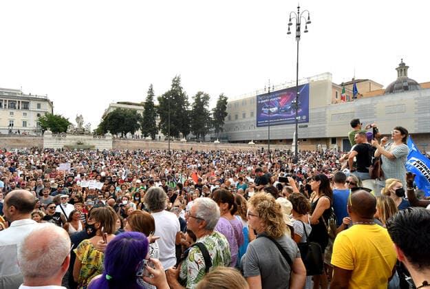 Rome, Protest demonstration throughout Italy against the mandatory vaccination certificate wanted by the government. Pictured:  Copyright: xPieroxTenaglix xIPAx xPieroxTenaglix