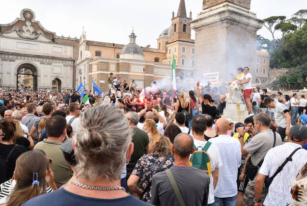 Rome, Protest demonstration throughout Italy against the mandatory vaccination certificate wanted by the government. Pictured:  Copyright: xPieroxTenaglix xIPAx xPieroxTenaglix