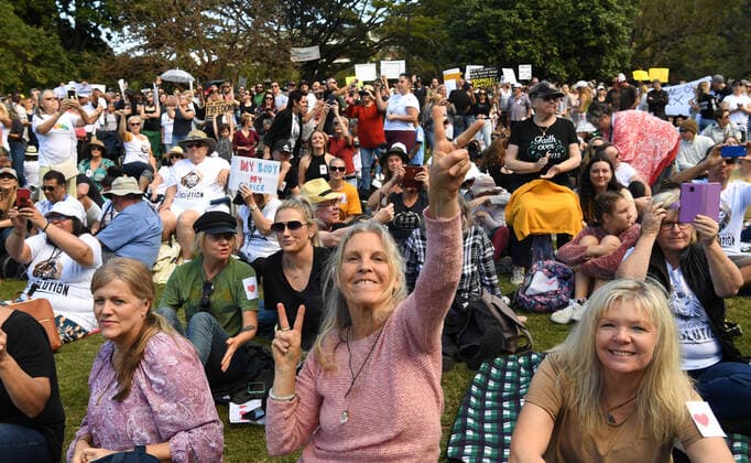 ANTI LOCKDOWN PROTEST BRISBANE, Protestors are seen during the ?World Wide Rally For Freedom? anti-lockdown rally in Brisbane, Saturday, July 24, 2021. ( NO ARCHIVING, EDITORIAL USE ONLY, NO USE IN BOOKS WITHOUT CONSENT BRISBANE QLD AUSTRALIA  Copyright: xDARRENxENGLANDx 20210724001559649900