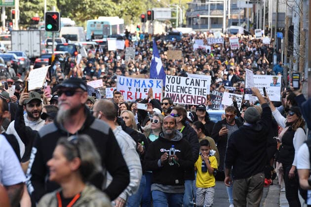 ANTI LOCKDOWN PROTEST SYDNEY, Protesters march along Broadway and George St towards Sydney Town Hall during the ?World Wide Rally For Freedom? anti-lockdown rally at Hyde Park in Sydney, Saturday, July 24, 2021. ( NO ARCHIVING, EDITORIAL USE ONLY, NO USE IN BOOKS WITHOUT CONSENT SYDNEY NSW AUSTRALIA  Copyright: xMICKxTSIKASx 20210724001559647460