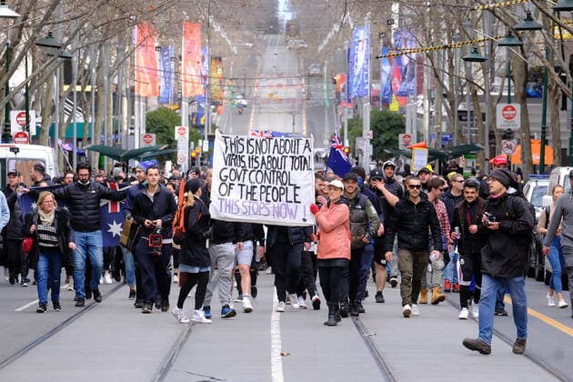 ANTI LOCKDOWN PROTEST MELBOURNE, Protesters are seen during the ?World Wide Rally For Freedom? anti-lockdown rally in Melbourne, Saturday, July 24, 2021. ( NO ARCHIVING, EDITORIAL USE ONLY, NO USE IN BOOKS WITHOUT CONSENT MELBOURNE VIC AUSTRALIA  Copyright: xLUISxASCUIx 20210724001559717934