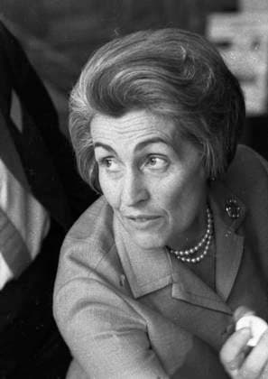 Bundesparteitag der Freien Demokratischen Partei ( FDP) 1970 DEU, Deutschland, Bonn: Der Bundesparteitag der Freien Demokratischen Partei ( FDP) am 22.6.1970 in der Bonner Beethovenhalle.Hildegard Hamm.Bücher DEU, Germany, Bonn: The federal party conference of the Free Democratic Party ( FDP) on 22.6.1970 in the Beethovenhalle in Bonn. NRW *** Federal party conference of the Free Democratic Party FDP 1970 DEU, Germany, Bonn The federal party conference of the Free Democratic Party FDP on 22 6 1970 in the Beethovenhalle in Bonn Hildegard Hamm Bücher DEU, Germany, Bonn The federal party conference of the Free Democratic Party FDP on 22 6 1970 in the Beethovenhalle in Bonn NRW