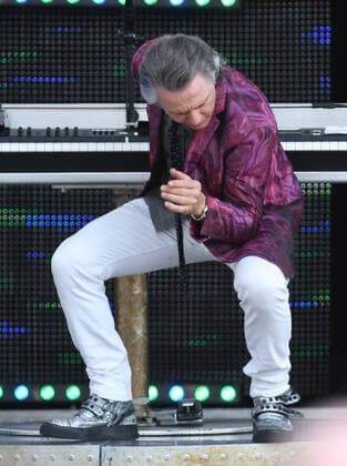 Readington, NJ, - JULY 25: Lawerence Gowan of Styx preforms in concert at the The 38th annual New Jersey Lottery Festival of Ballooning on JULY 25, 2021 in Readington, NJ . Copyright: xJohnxPalmerx