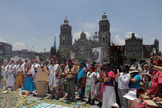 696th Anniversary Of The Founding Of Tenochtitlan Dancers, musicians, singers, healers and creators of offerings from various traditions of Mexico, during the 696th anniversary of the founding of Tenochtitlan, the Mexican capital, an event held in the Zocalo of Mexico City, where they shared their knowledge and honoured their ancestors on the occasion of the Zenith Step, the moment when the Sun took a totally perpendicular position. Mexico City Mexico vieyra-notitle210726_npYQy  Copyright: xGerardoxVieyrax