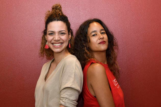 Bilder des Jahres 2021, Entertainment 07 Juli Entertainment Themen der Woche KW30 Entertainment Bilder des Tages Haley Louise Jones und Sarah Blaßkiewitz bei der Premiere des Kinofilms Ivie wie Ivie im Kino am Raschplatz. Hannover, 26.07.2021 *** Haley Louise Jones and Sarah Blaßkiewitz at the premiere of the movie Ivie wie Ivie at the Kino am Raschplatz Hannover, 26 07 2021 Foto:xC.xNiehausx xFuturexImage