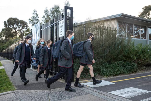VICTORIA COVID19 SCHOOL RETURN, Bentleigh Secondary College students are seen returning to school as COVID-19 restrictions are eased across Victoria, in Melbourne, Wednesday, July 28, 2021. ( NO ARCHIVING, EDITORIAL USE ONLY, NO USE IN BOOKS WITHOUT CONSENT MELBOURNE VIC AUSTRALIA  Copyright: xDANIELxPOCKETTx 20210728001561101426