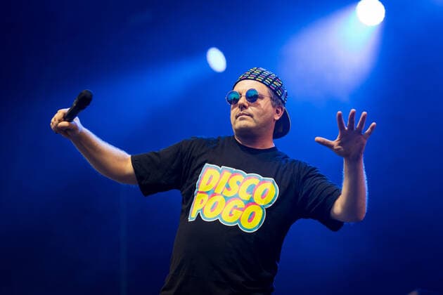 Manny Marc vom Musiker Duo Die Atzen - Knossi, Die Atzen & Friends beim Live Auftritt im BonnLive Kulturgarten Bonn, 27.07.2021 - BonnLive ist eine Kooperation zwischen der fünfdrei Eventagentur und Rheinevents Bonn Am Römerbad NRW Deutschland