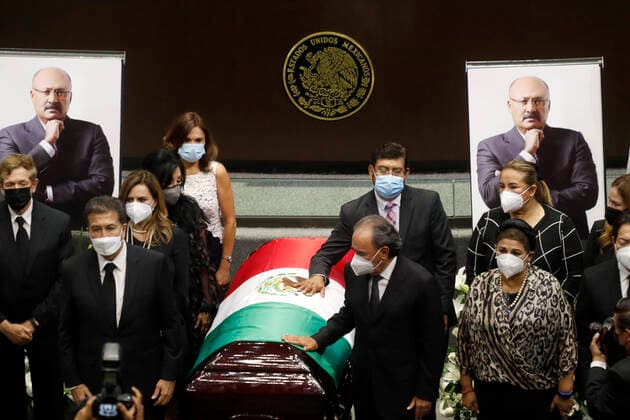 Mourning Tribute to Rene Juarez Cisneros MEXICO CITY, MEXICO - JULY 27: Mexico s deputies, participate during the mourning tribute to the present body of the leader of the Institutional Revolutionary Party of Mexico (PRI), Rene Juarez Cisneros, at Chamber of Deputies of Mexico, The coffin with the remains of the politician Juarez Cisneros were placed on the rostrum to pay homage to him. on July 27, 2021 in Mexico City, Mexico. Copyright: xLuisxBarronx EYEPIXGROUP_LB_27072021_10965