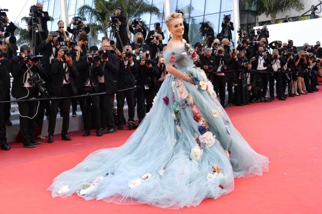 Sharon Stone bei der Premiere des Kinofilms The Story of My Wife Die Geschichte meiner Frau A felesÃ gem törtÃ nete auf dem Festival de Cannes 2021 74. Internationale Filmfestspiele von Cannes im Palais des Festivals. Cannes, 14.07.2021 *** Sharon Stone at the premiere of the feature film The Story of My Wife A felesÃ gem törtÃ nete at the Festival de Cannes 2021 74 Cannes International Film Festival at the Palais des Festivals Cannes, 14 07 2021 Foto:xM.xGalbanix xFuturexImage