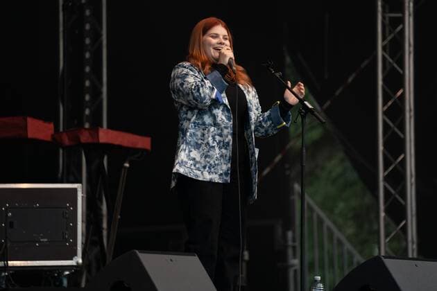 The Voice Kids Finalistin Loi 31.07.2021 - The Voice Kids Finalistin Loi aus Mannheim als Support bei Alice Merton beim Picknick Konzert in Ladenburg Ladenburg Festwiese Baden-Württemberg