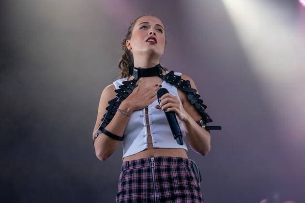 Alice Merton Open Air 31.07.2021 - Alice Merton beim Picknick Konzert in Ladenburg Ladenburg Festwiese Baden-Württemberg