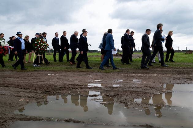 Bilder des Jahres 2021, News 08 August News Themen der Woche KW31 News Bilder des Tages August 2, 2021, Brzezinka, Poland: A group of people are seen walking along the path at the former camp Auschwitz II Birkenau..Roma and Sinti Genocide Remembrance Day. 77 years ago, on the night of 2 to 3 August 1944, the Germans liquidated the camp for Gypsies (Zigeunerfamilienlager) in KL Auschwitz II Birkenau. The anniversary was organized at the former camp Auschwitz II-Birkenau. Brzezinka Poland - ZUMAs197 20210802_zaa_s197_111 Copyright: xWojciechxGrabowskix