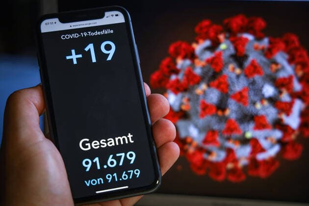 Coronavirus in Deutschland - Covid-19-Dashboard des Robert Koch-Institut 03.08..2021: Robert Koch-Institut: 7-Tage-Inzidenz 17,9. 7-Tage-Fallzahl 14.875. COVID-19-Fälle 3.773.875. Zugang um 1.766 dem Vortag. COVID-19-Todesfälle 91.679. Zugang um 19 gegenüber dem Vortag.