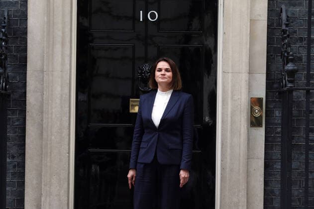 Bilder des Jahres 2021, News 08 August News Themen der Woche KW31 News Bilder des Tages August 3, 2021, London, England, United Kingdom: Belarusian opposition leader SVIATLANA TSIKHANOUSKAYA arrives is 10 Downing Street to meet UK Prime Minister Boris Johnson. London United Kingdom - ZUMAs262 20210803_zip_s262_010 Copyright: xTayfunxSalcix