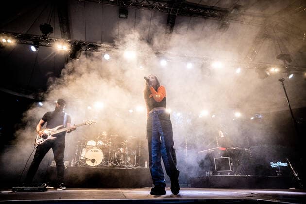 Hamburg, 4. August 2021 - Alice Merton bei einem Konzert auf der Freilichtbühne im Hamburger Stadtpark