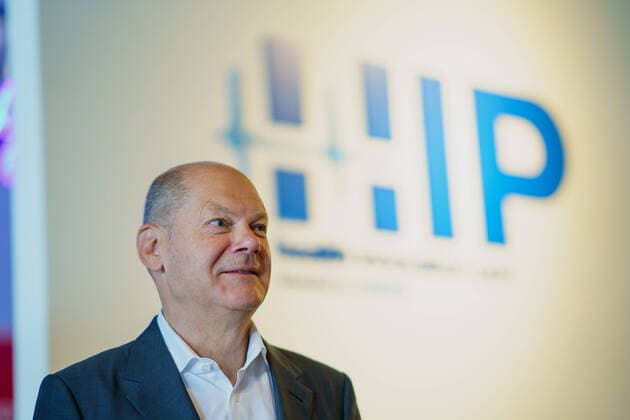 News Bilder des Tages Wahlkampfveranstaltung der SPD zur Bundestagswahl 2021 - Olaf Scholz auf Wahlkampftour durch Hamburg - Besuch des Health Innovation Port Hamburg HIP - Gespräch mit Vertretern der Start-Up-Branche -;Wahlkampfveranstaltung der SPD zur Bundestagswahl 2021 - Olaf Scholz auf Wahlkampftour durch Hamburg - Besuch des Health Innovation Port Hamburg HIP - Gespräch mit Vertretern der Start-Up-Branche -, Hamburg Hamburg Deutschland Health Innovation Port