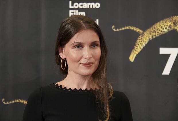 Locarno, Switzerland Locarno Film Festival 2021 Laetitia Casta receives Excellence Award Davide Campari In the photo: Laetitia Casta receives pardo Excellence Award Davide Campari dres, shoes Azzedine AlaÃ¯a  Copyright: xNickxZonnax xIPAx xNickxZonnax