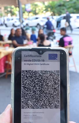 foto ipp clemente marmorino milano 24 07 2021 -pandemia coronavirus covid 19 -green pass- ristoranti pandemia coronavirus covid 19 -